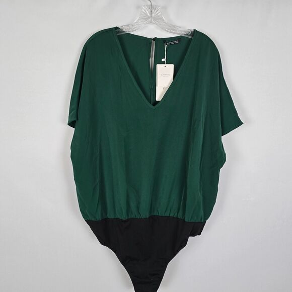 Bloomchic Bodysuit Women's 2X Green Short Sleeve V-Neck Back Cut Out NWT - Picture 1 of 10
